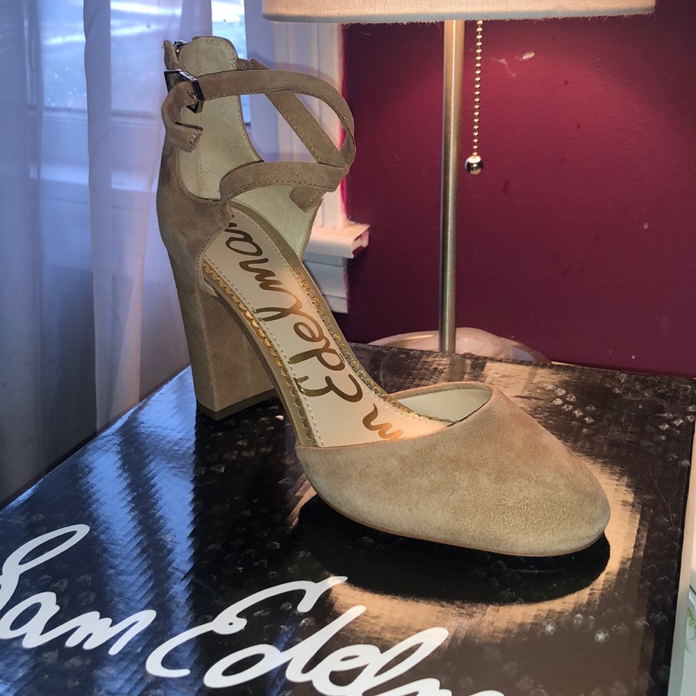 Brand new Sam Edelman camel suede block heels